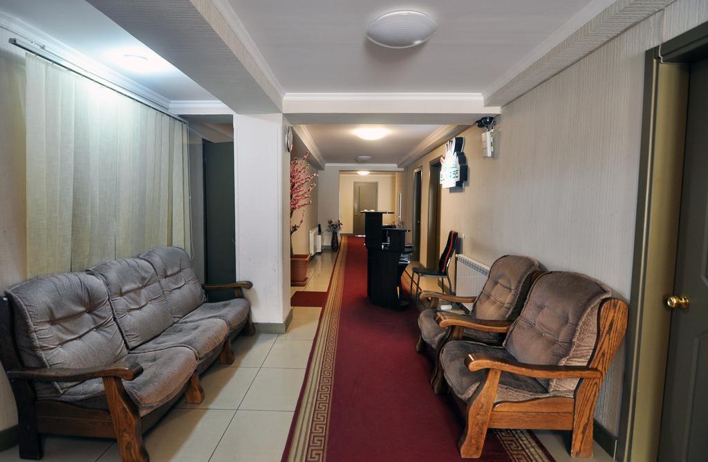 Sun Rise Hotel Tbiliszi Kültér fotó