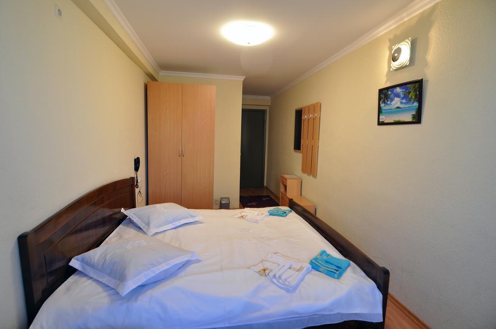 Sun Rise Hotel Tbiliszi Kültér fotó